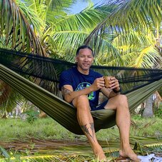  Teheiura Teahui sur un hamac