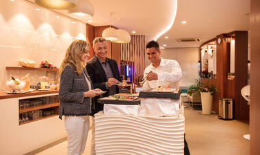 Patrick Seurot au lounge d'Air Tahiti Nui