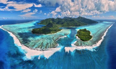 vue aérienne de l'île de Huahine 
