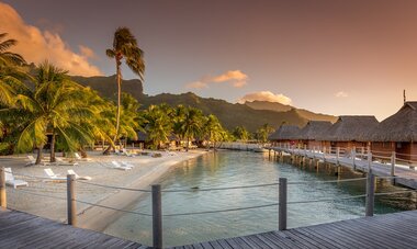 MOZ Pearl Moorea beach