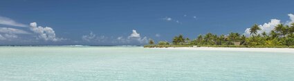Tetiaroa blue turquoise clear water - Gregoire le Bacon