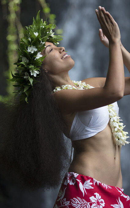 Air Tahiti Nui Vahine dancer Only in Tahiti