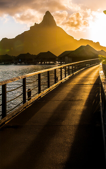 Air Tahiti Nui Bora Bora hotel overwater bungalows sunset Veerdonk